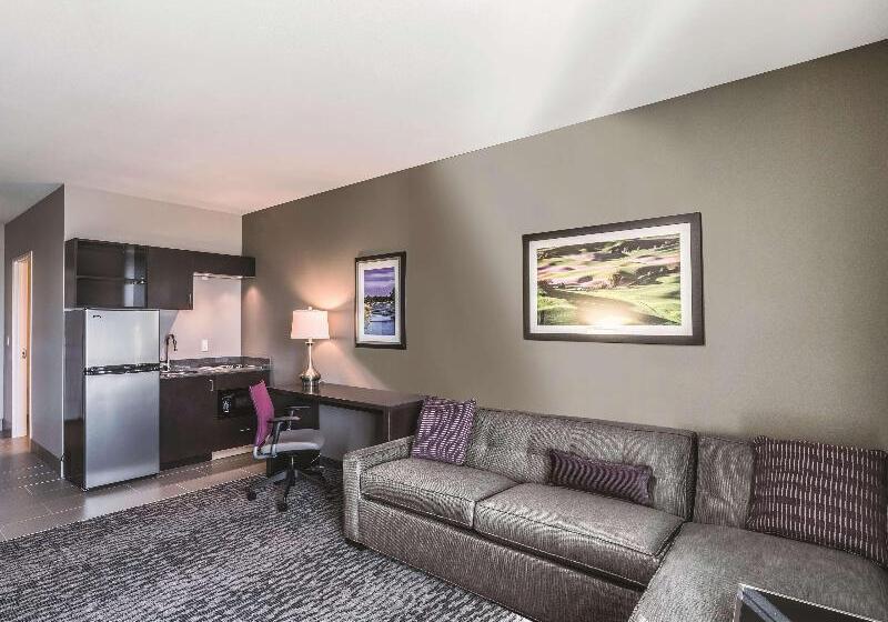 Deluxe Suite King Bed, La Quinta Inn & Suites By Wyndham Walla Walla