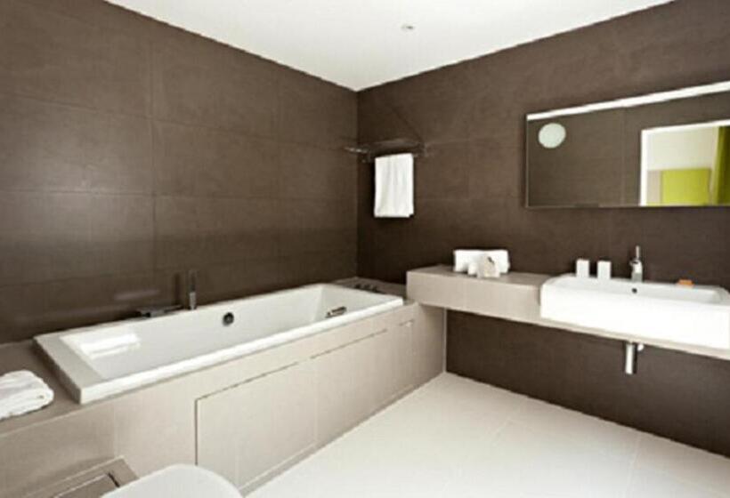 침실 2개 아파트, Arthur Properties   Montfleury