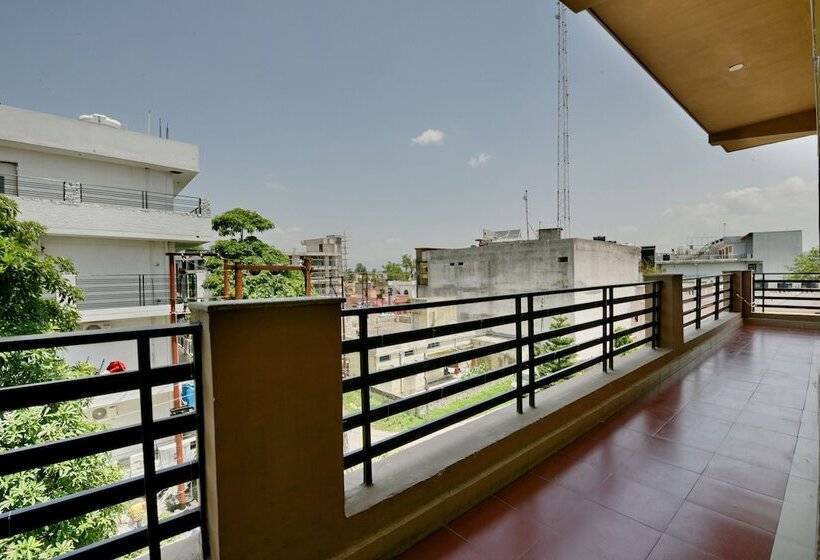 标准间, Super Hotel O Gms Road Ballupur Chowk