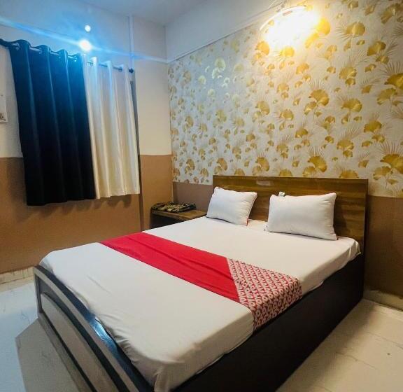 Трехместный Номер Классика, Royal Lodging