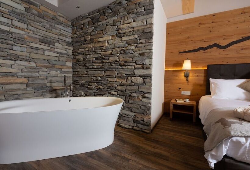 سوئیت با وان آب گرم, Mont Chalet Nevada   Hotel & Spa