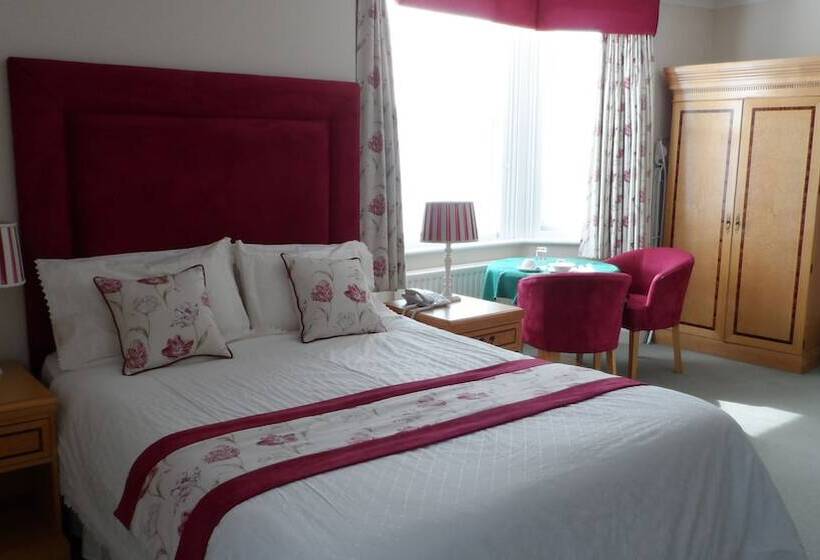 Номер Стандарт, Charles House   Windsor Castle