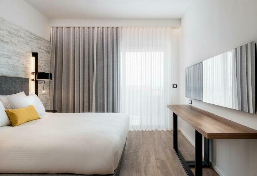 Люкс Вид на Бассейн, Euphoria Resort  All Inclusive