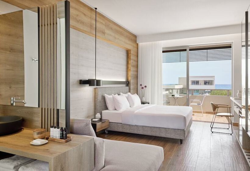 Номер Классический Вид на Бассейн, Euphoria Resort  All Inclusive