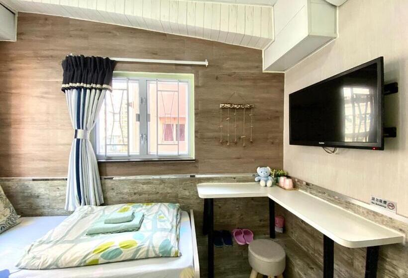 اتاق لوکس با چشم‌انداز شهر, Hong Kong Hostel