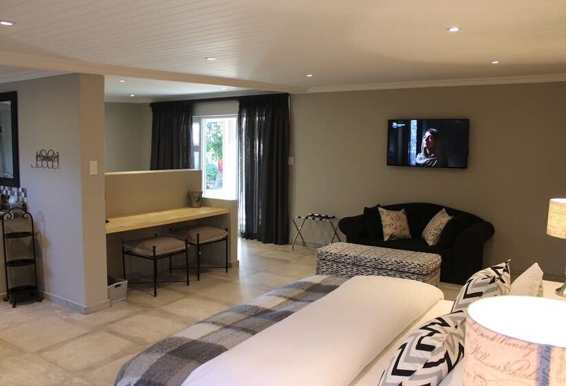 Номер Стандарт, Nuwerus Lodge Paarl