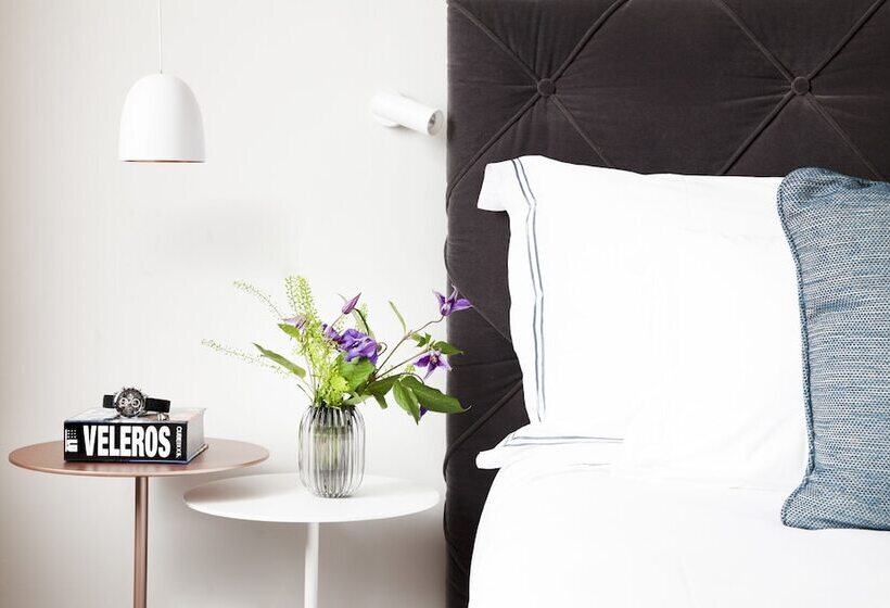 基本间, Lasala Plaza Hotel   Adults Only