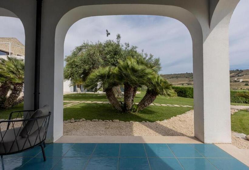 Люкс Кровать Кинг, Borgo Giallonardo Wine Relais