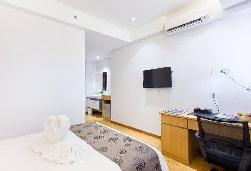 اتاق خانوادگی تودرتو, Summer Tree Hotel Penang