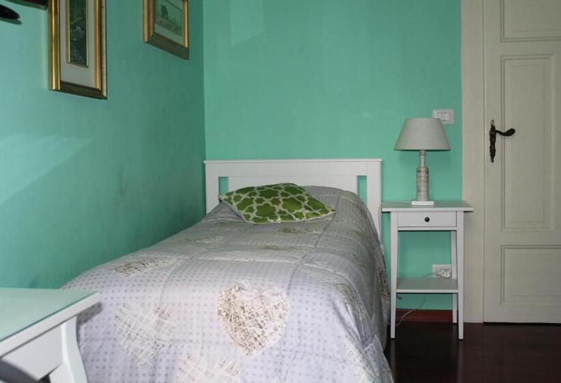 Quarto Individual Vista Jardim, Anirbas