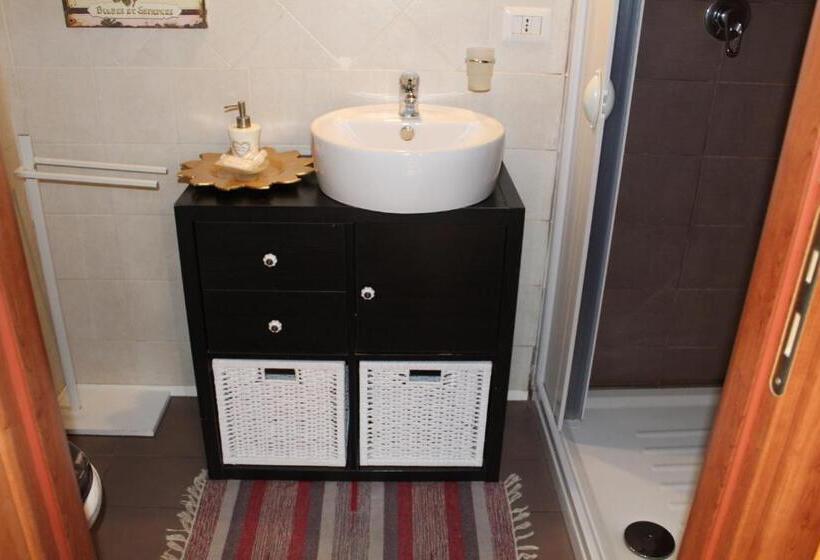 Quarto Estandar com Sacada, Anirbas