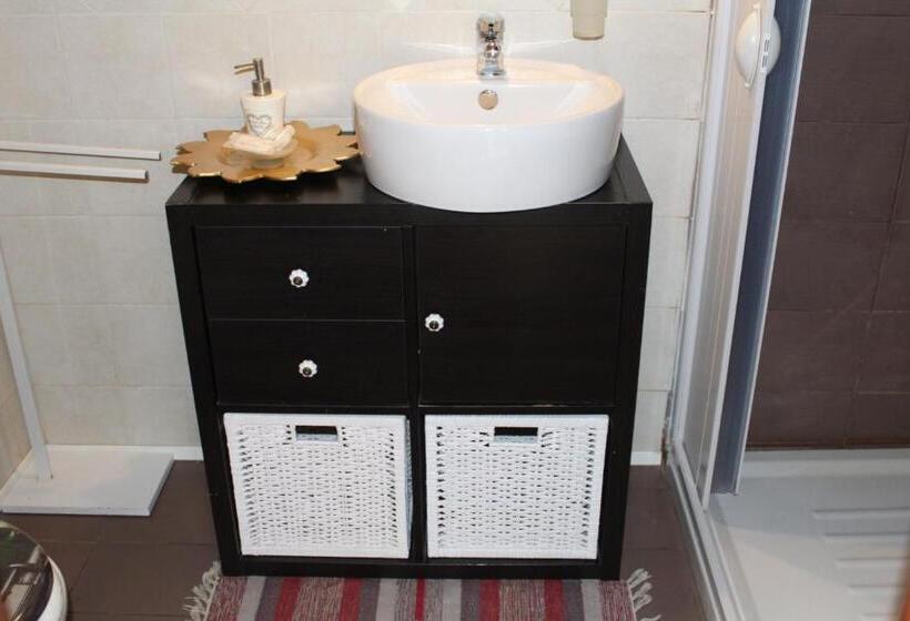 Quarto Estandar com Sacada, Anirbas