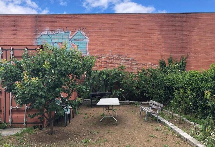 家庭间, Narrara Backpackers Hobart