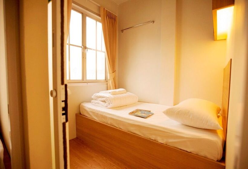 اتاق استاندارد با سرویس بهداشتی مشترک, Micro Hostel