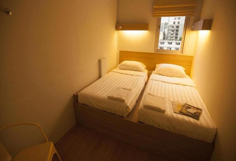 اتاق استاندارد با سرویس بهداشتی مشترک, Micro Hostel