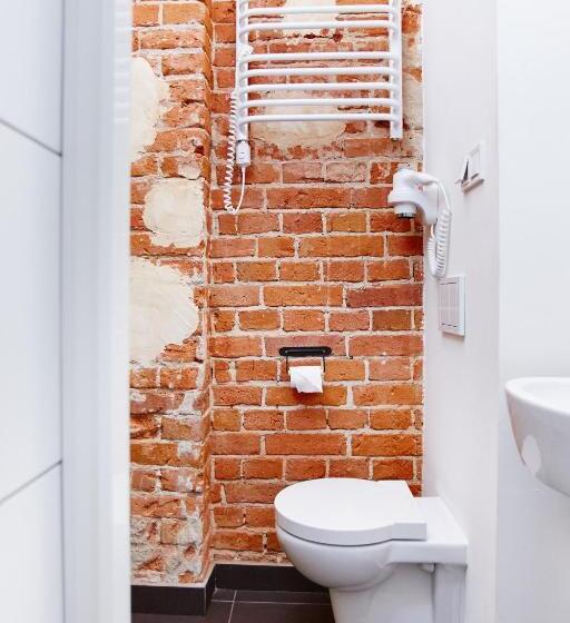 Номер Basic, Koszary Arche