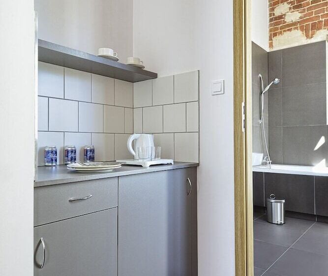 Номер Deluxe, Koszary Arche