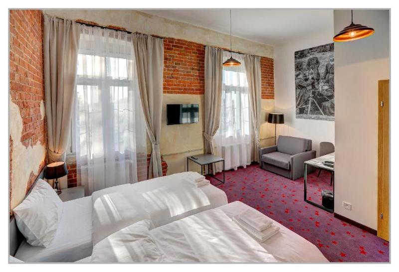 Номер Стандарт, Koszary Arche