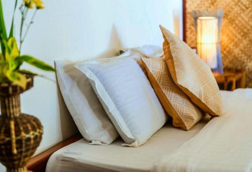 اتاق لوکس با چشم‌انداز دریا, Romantic Beach Villas