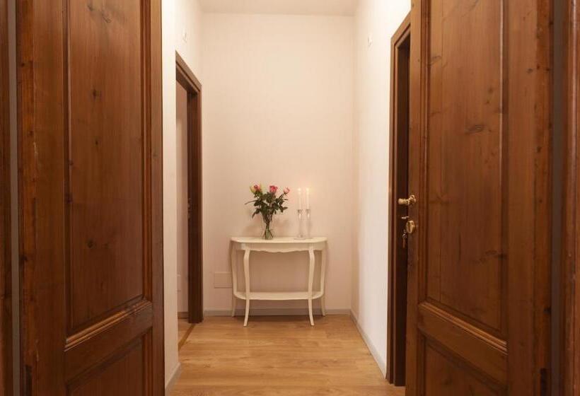اتاق عادی, La Porta Del Paradiso