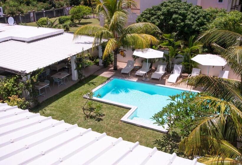 سوییت با چشم‌انداز استخر, Le Mandala Moris Guesthouse