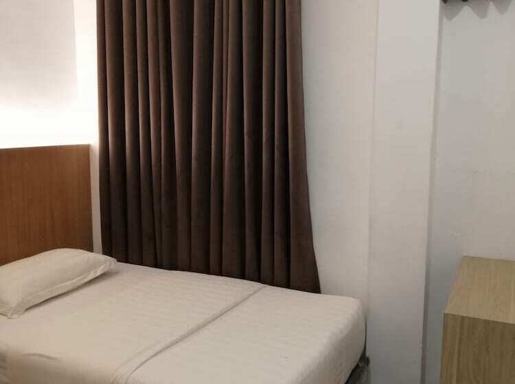 Quarto Estandar Individual, Place2stay Simpang Tiga