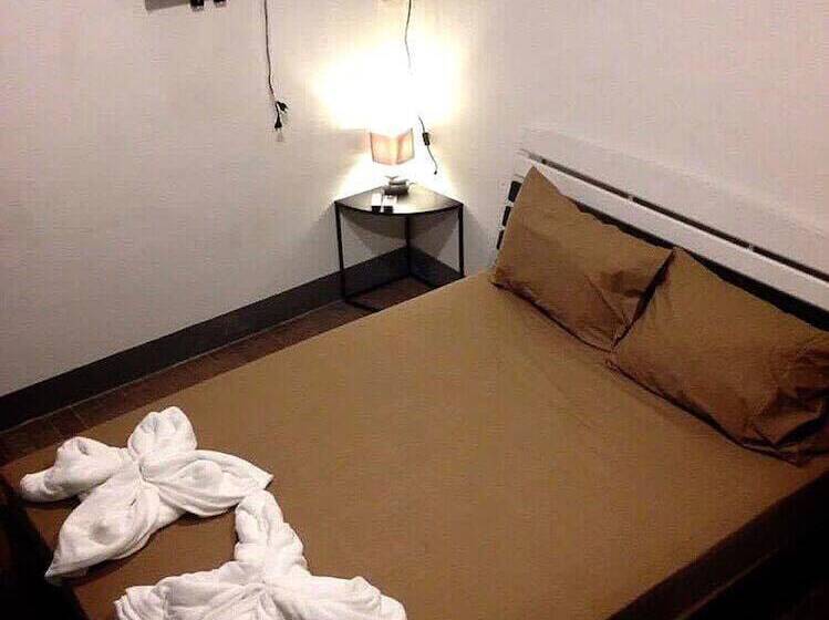 Quarto Estandar, We Hostel Hatyai
