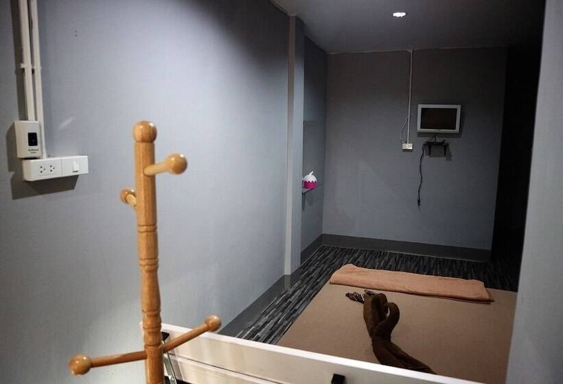 Quarto Individual Standard Cama de Casal, We Hostel Hatyai