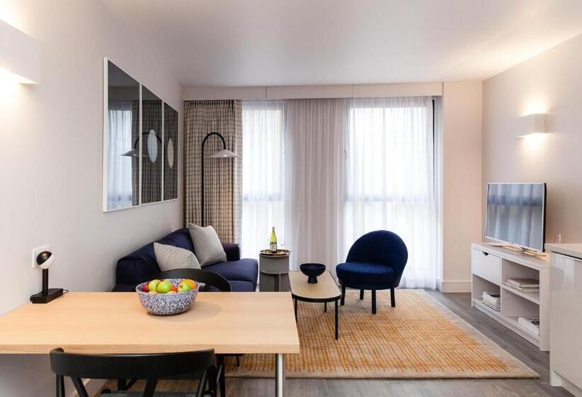 Апартаменты Superior 1 Спальня, Rockwell East Tower Bridge