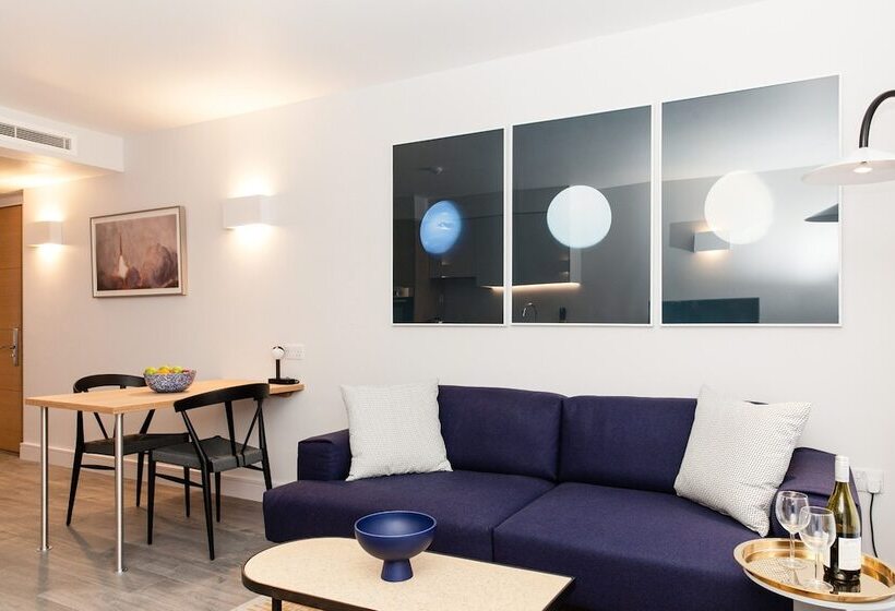Апартаменты Superior 1 Спальня, Rockwell East Tower Bridge