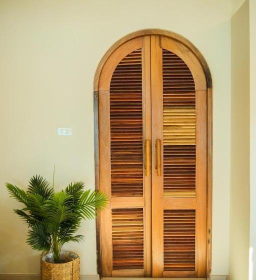 بانگلوی لوکس, Siam Beach Resort, Koh Kood