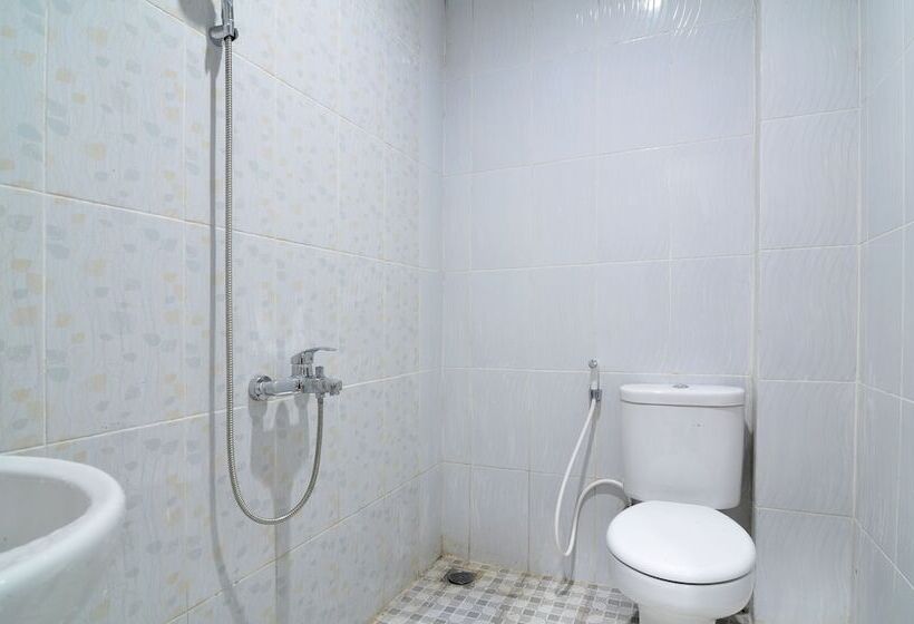 Номер Стандарт, Reddoorz Near Museum Keraton Surakarta