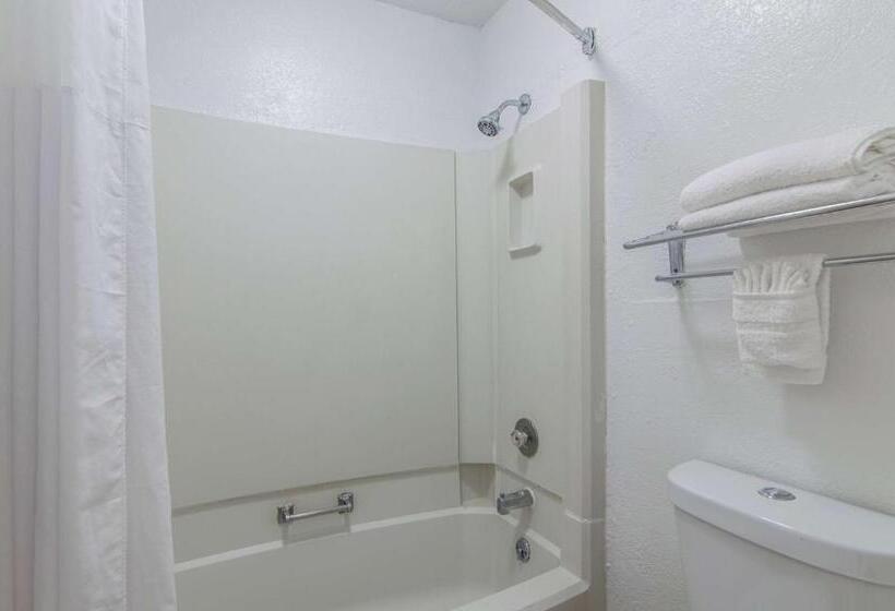 Номер Deluxe Кровать Кинг, Motel 6liberal, Ks