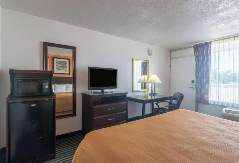 带大床的标准间, Motel 6liberal, Ks
