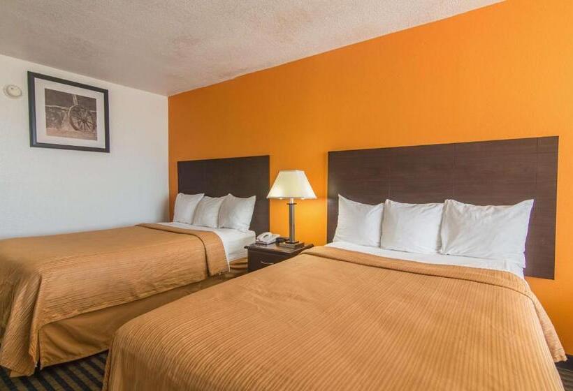 Четырехместный Номер Стандарт, Motel 6liberal, Ks