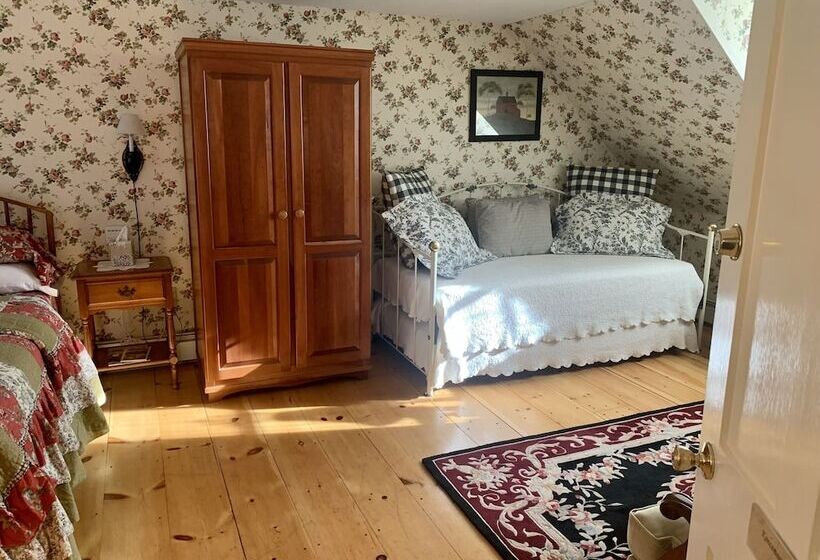 Четырехместный Номер Deluxe, Buttonwood Inn On Mount Surprise
