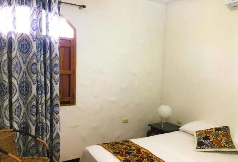Номер Стандарт, Hostal Zaragoza