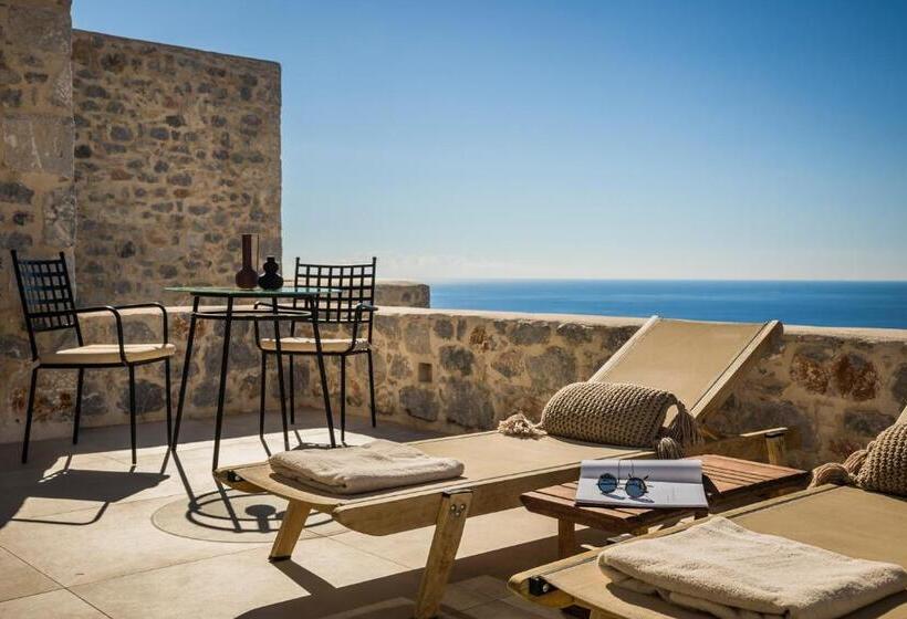جناح جونيور, Ariá Estate Suites & Spa