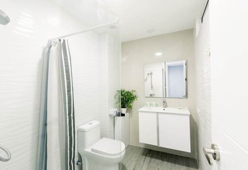Люкс Повышенной Комфортности, Ducassi Suites Rooftop Pool Beach Club & Spa