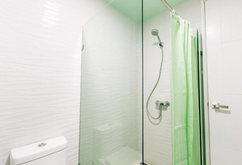 Полулюкс, Ducassi Suites Rooftop Pool Beach Club & Spa