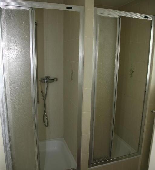 اتاق استاندارد با سرویس بهداشتی مشترک, Backpackers Gasthaus Post