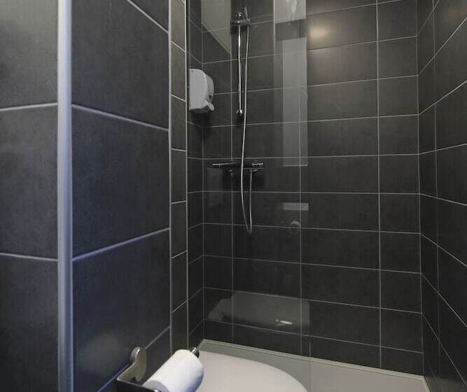 Номер Стандарт Трехместный, Brit Hotel Le Polder