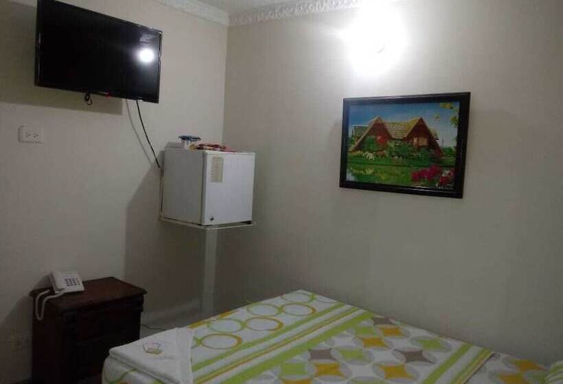 اتاق استاندارد, Colonial Inn