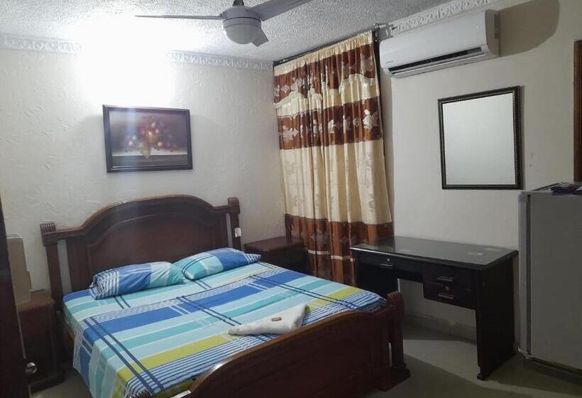 اتاق استاندارد, Colonial Inn
