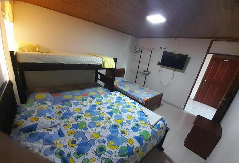 اتاق استاندارد, Colonial Inn