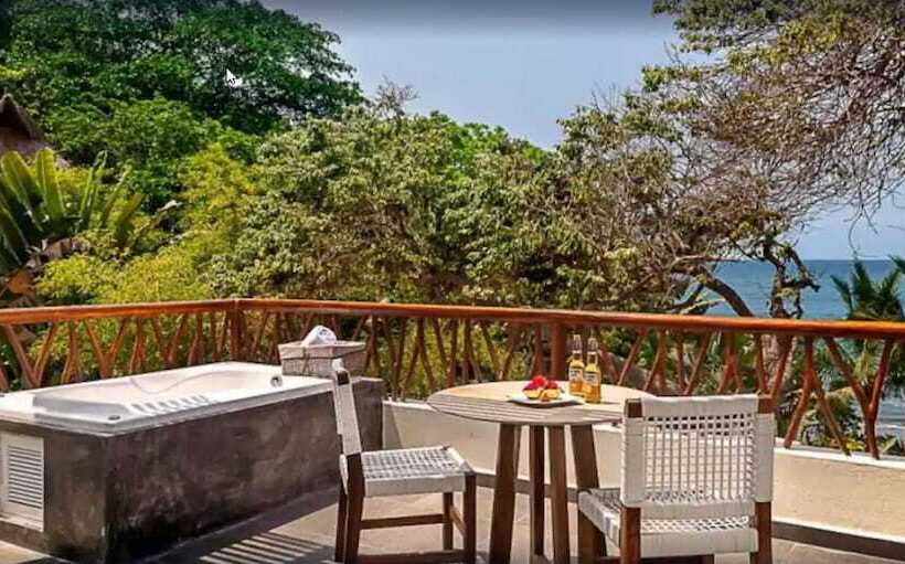 ジュニアスイート, Ysuri Sayulita