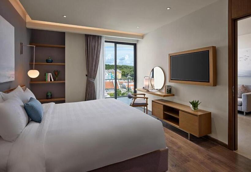 Superior suite with balcony, Premier Residences Phu Quoc Emerald Bay Managed By Accor