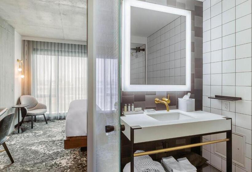 장애인을 위한 스탠다드 룸, Cambria Hotel Boston Downtown   Seaport