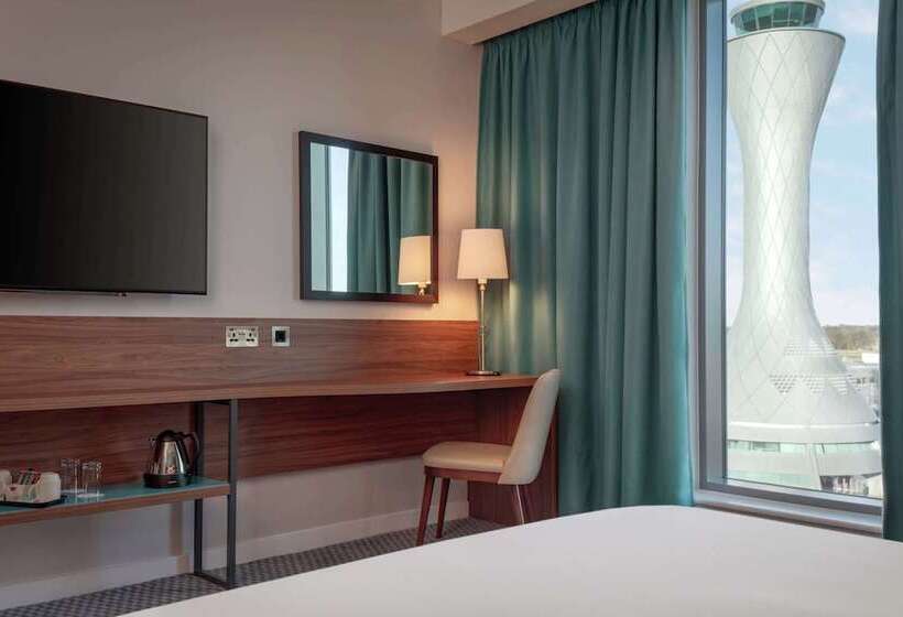 Семейный Номер, Hampton By Hilton Edinburgh Airport