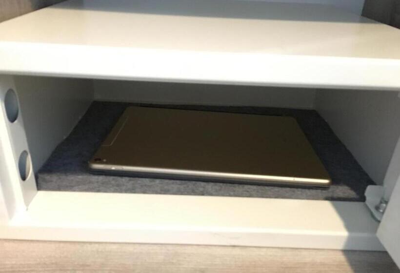 Номер Deluxe с Балконом, K Home Asok